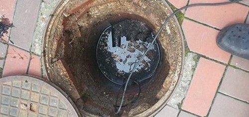 방배동 하수구막힘 방배본동 하수구막힘 아파트 욕실 배수 역류 원인과 처리 차이
